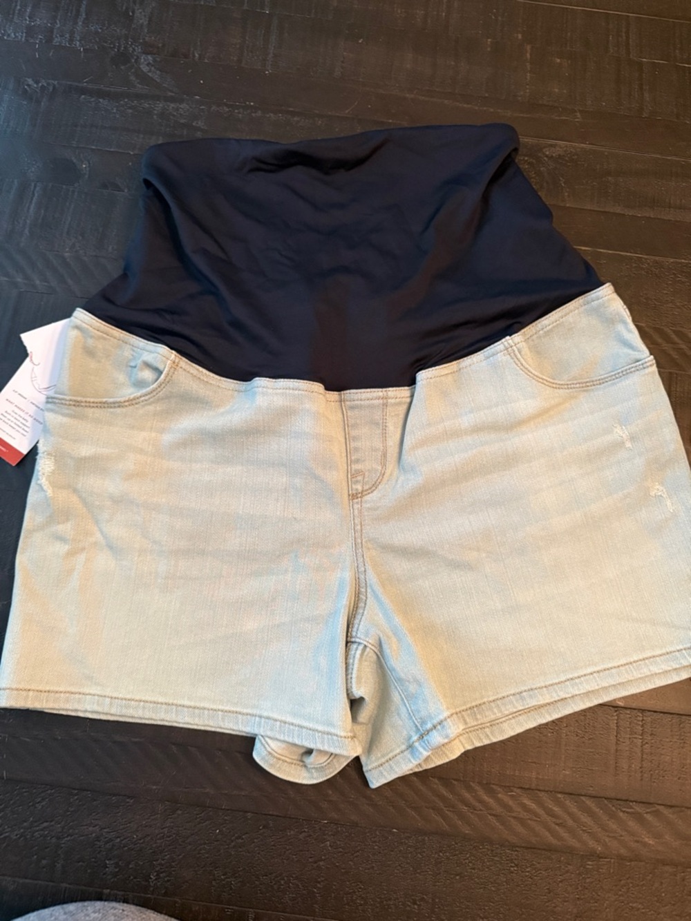 Isabel Maternity Midishort NWT Size 14